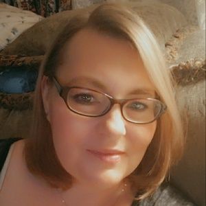 Meet your Posher, Carrie